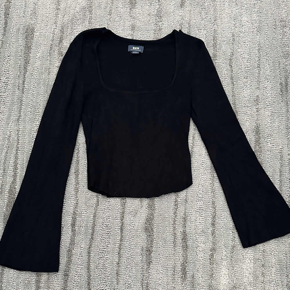 Maeve Black Flare Sleeve Crop Top